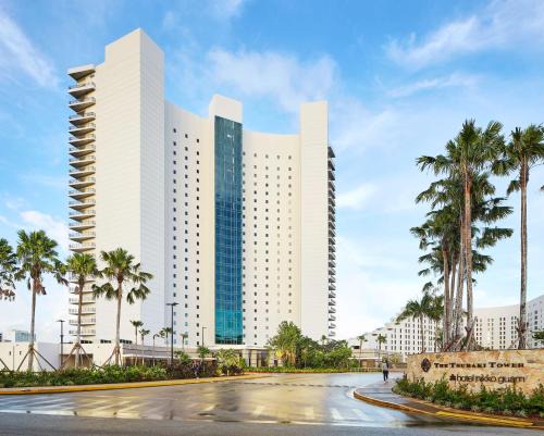 Tumon Hotel | The Tsubaki Tower