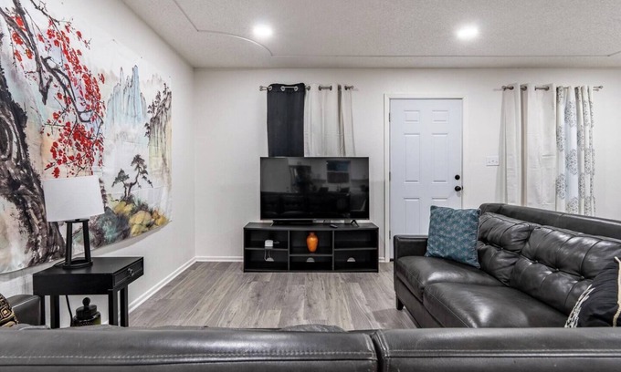 Tech Terrace House | The University-2 bed/2bath-straightshot to Tech