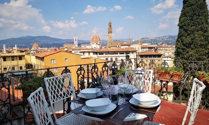 San Niccolo Apartment | The view of Sangiorgio