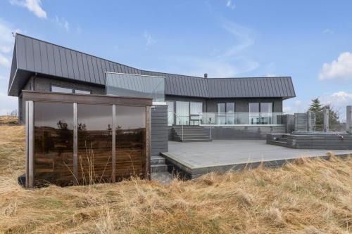 Selfoss Villa | The Viking Lodge