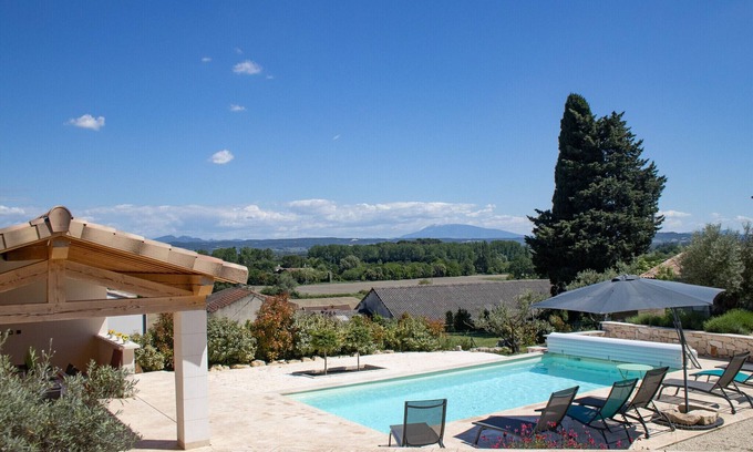 Colonzelle Villa | The Villa with garden, heated swimming pool & view of the Ventoux - Colonzelle
