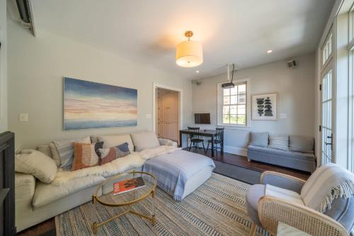Kennett Square House | The Walton House - historic 3bd 2 5ba with parking
