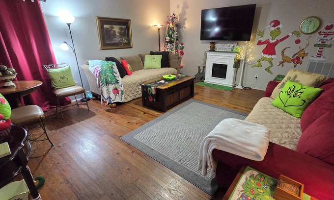 Corbin House | The WHOVILLE HOUSE! Spacious home with tons of games, toys and amenities.