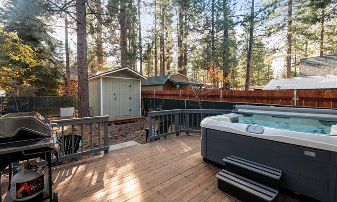 Big Bear City Cabin | The Wolf Lodge - Hot Tub, Fireplace, Fenced Yard, Barbecue