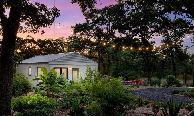 Seguin Cabin | The Woodland Oasis | Luxurious Cabin Getaway |