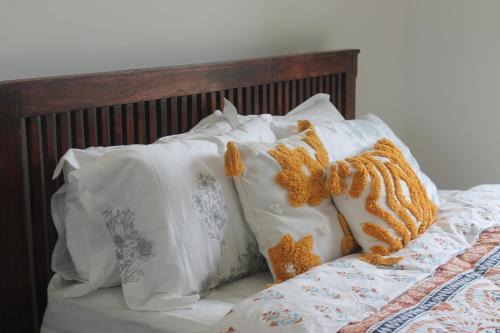 Forestdale House | The Woodlands Hideaway - Warm & Cosy Acreage Guesthouse