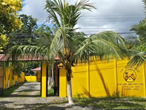 Cahuita House | The Yellow House Cahuita