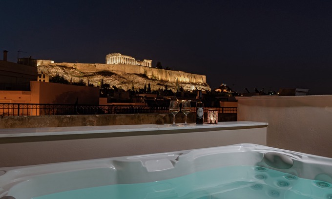 Anafiotika Apartment | THIRAMENOUS RESIDENCE - ATHENA SUITE with Rooftop Hot Tub