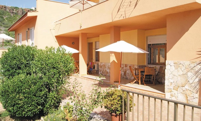 Castelsardo Apartment | This apartment is located in a residential complex in front of the tourist port of Castelsardo, in S