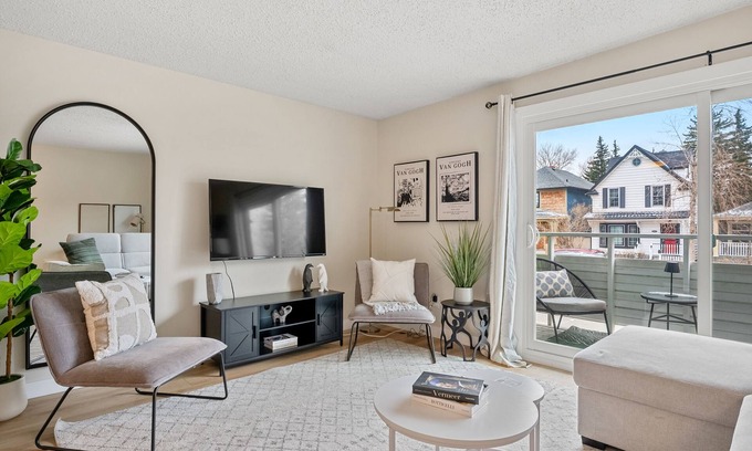 Inglewood Apartment | This apartment is a 2 bedroom(s), 1 bathrooms, located in Calgary, AB.