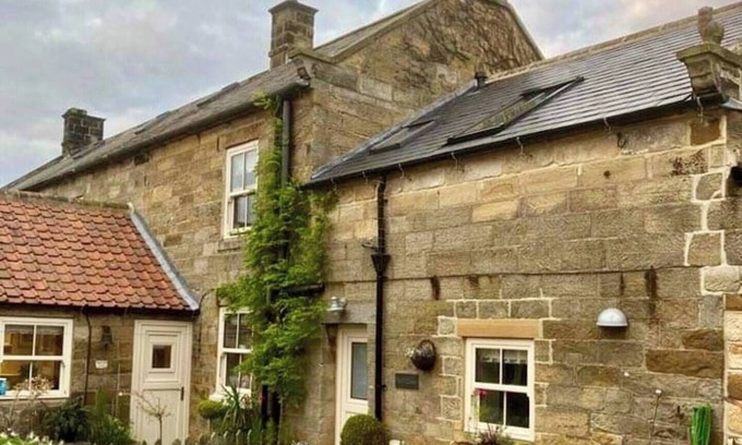 Aislaby House | This barn is a 1 bedroom(s), 1 bathrooms, located in Sleights, England.
