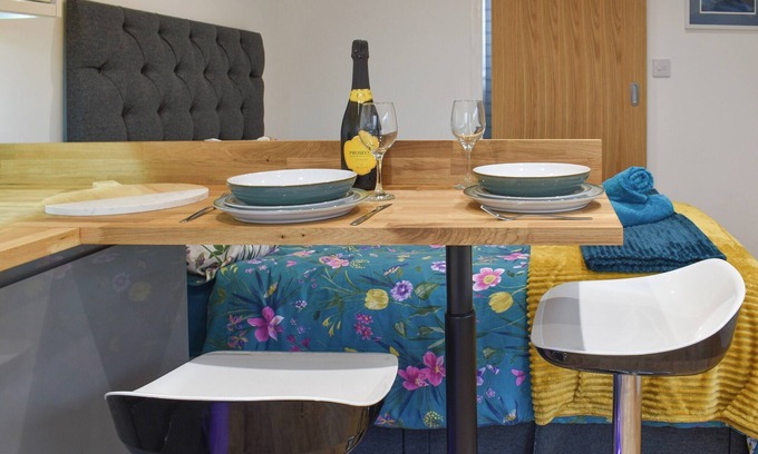 Perranporth Cottage | This beautiful spacious studio is an ideal bolt-hole for a mini break.