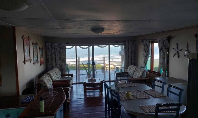 Xai-Xai House | This charming House with a Beautiful Sea View