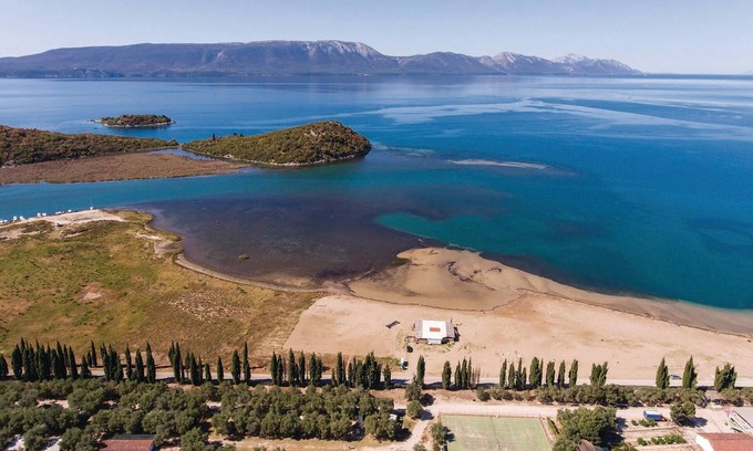 Ploce House | This Dalmatian stone house with pool, is located in the quiet hinterland of the Neretva Valley.