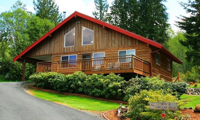 Port Angeles Cottage | This Is The Place - Your Year Round Getaway! N. W. Living At Its Best!