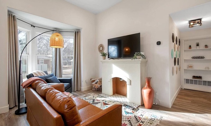 Wichita House | This townhouse is a 1 bedroom(s), 1 bathrooms, located in Wichita, KS.