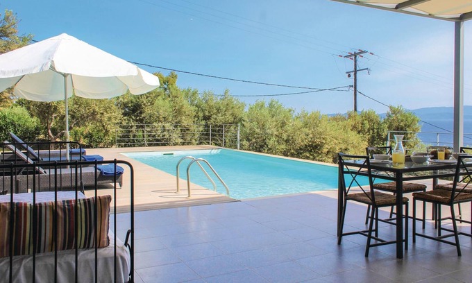 Kontos House | This vacation villa is located only 15 minutes from the port of Aegina and only 700 meters from the