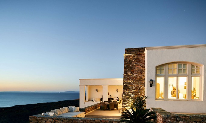 Kea Villa | Three Bay House-Luxurious Accommodation and Sea Views close to a Sandy Beach