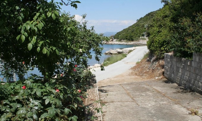 Orebic Apartment | Three bedroom apartment near beach Cove Velika Prapratna, Pelješac (A-4515-a)