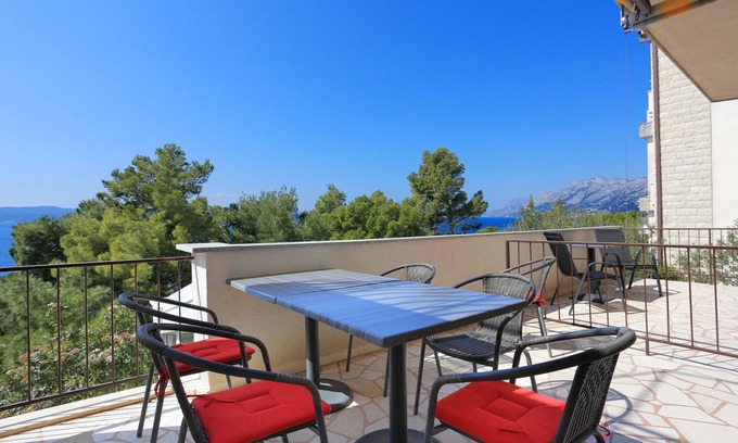 Brela Apartment | Three bedroom apartment with terrace and sea view Brela, Makarska (A-2718-a)