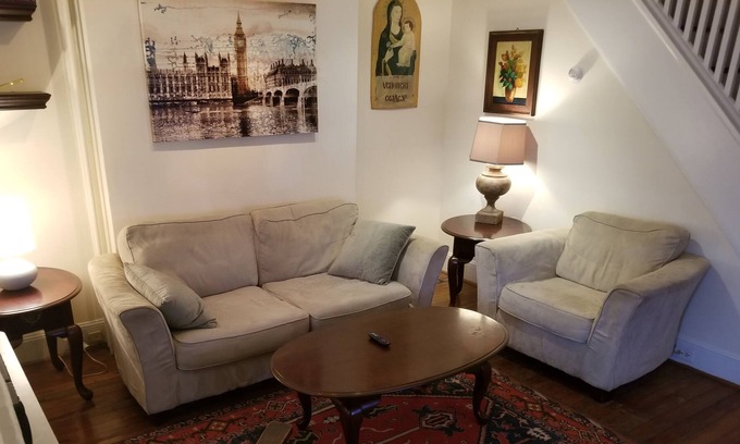 Manayunk House | Three bedroom two bath townhome with patio covered porch and decks