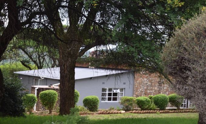 Juliasdale Apartment | Three bedroomed house in Juliasdale - 2192
