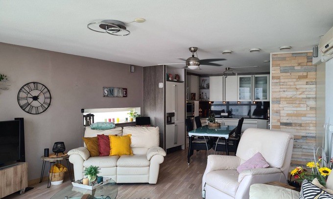Stadsdriehoek Apartment | Three cornerstones of modern Living: Business, Luxury living and Recreation