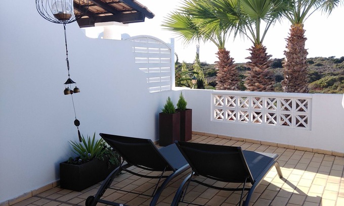 Ferragudo Condo | Three Palms Apartment