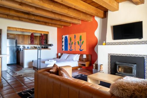 Arroyo Seco Apartment | Three Studios At Canyon Base - 15min To Ski