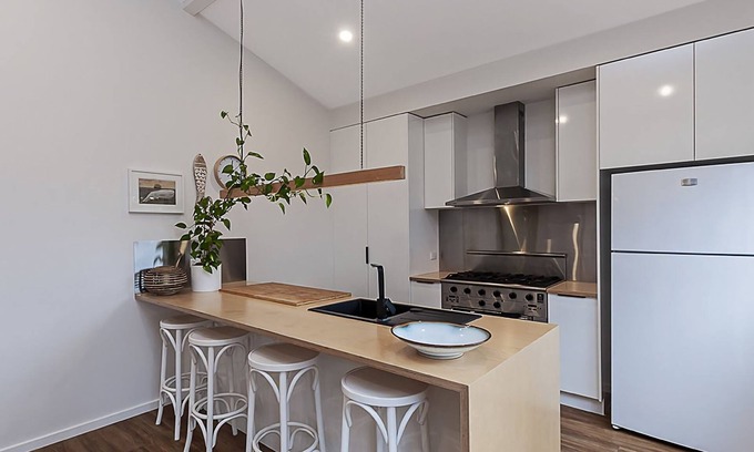 Warrnambool House | Thunder Point Cottage is a unique little home that proves that good things come in small packages.