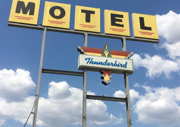 Hillsboro Hotel | Thunderbird Motel