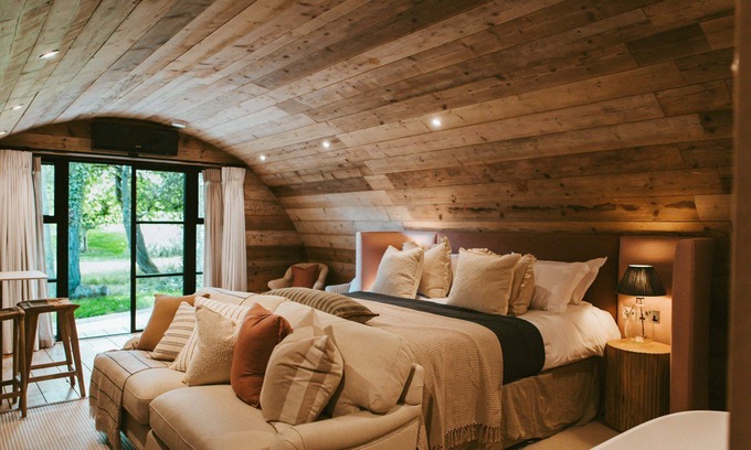 Mortimer West End Cottage | Thyme Pyggy - Luxury Cottages