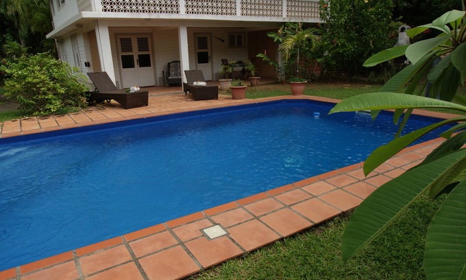 Le Francois Apartment | Ti Marlin pretty studio with swimming pool in François