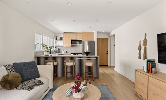 Tree Section Condo | Tide House - Unit B | Modern Seaside 1BD w Parking
