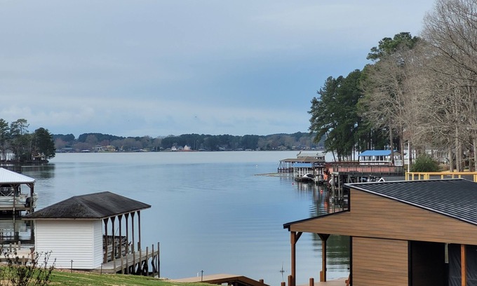 Mount Gilead House | Tillery/Badin Lake Retreat! Lake life minutes from golf, hiking, & mt biking