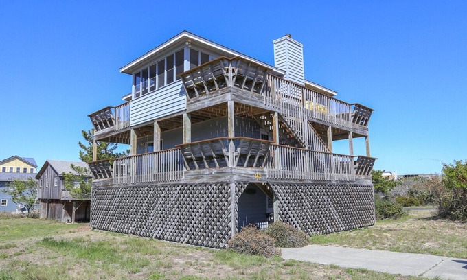 Duck House | Tillett - Semi-Oceanfront 4 BR Home Is Only 30 Yards To Beach Access & Allows Dogs