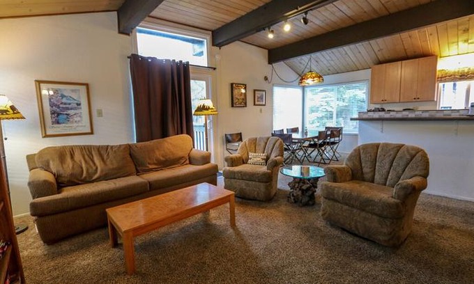 Mammoth Lakes Apartment | Timberline #44