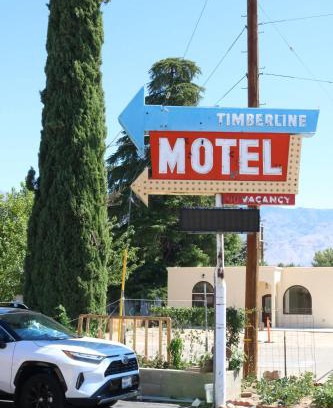 Lone Pine Hotel | Timberline Motel