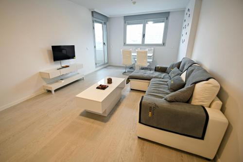 Rivas-Vaciamadrid Apartment | Timeless Elegance in Rivas