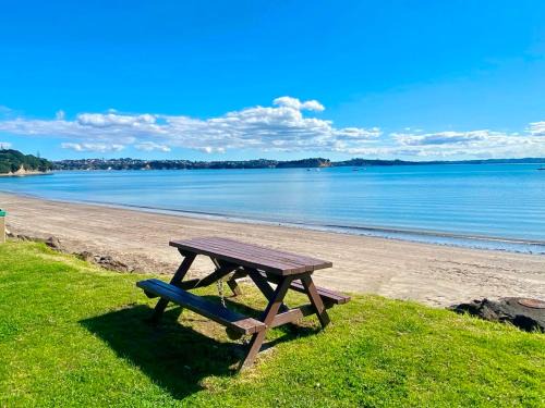 Tindalls Beach House | Tindalls Bay Beach House
