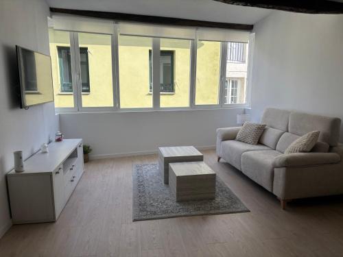 Lugo Apartment | Tinería Lux