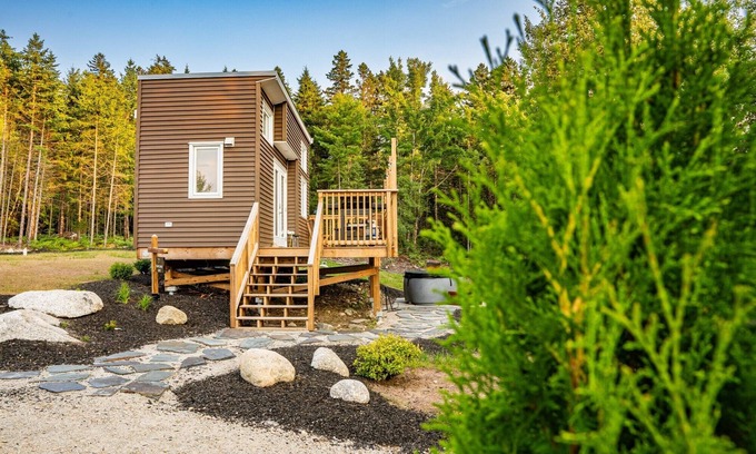 Chester Ski Chalet | Tiny home in Chester Nova Scotia. Hosted by Dordean Suites