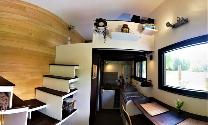 Saint-Bazile House | Tiny House au Bord D'un Étang - Terra Nostra