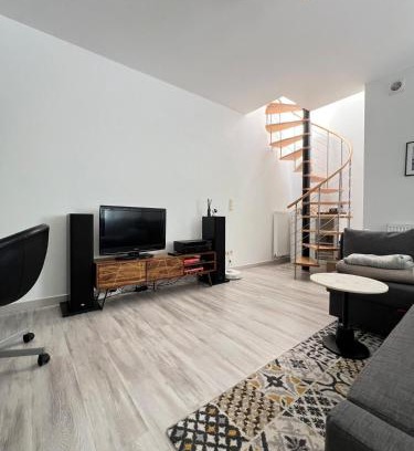 Saint-Josse-ten-Noode Apartment | Tiny House avec terrasse privée, 10 mins du centre