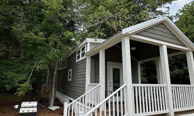 Siler City House | Tiny House - Farm Charm