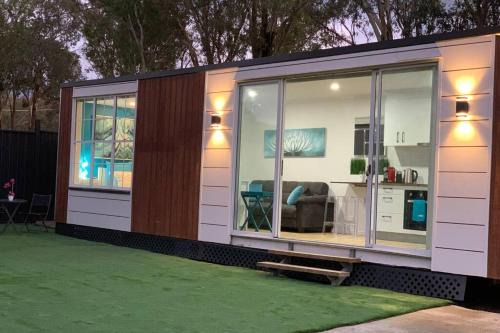 Higgins House | Tiny House in Belconnen 1BR Self Contained Complete Home Filtration as seen on The Block Phillip Island Wine
