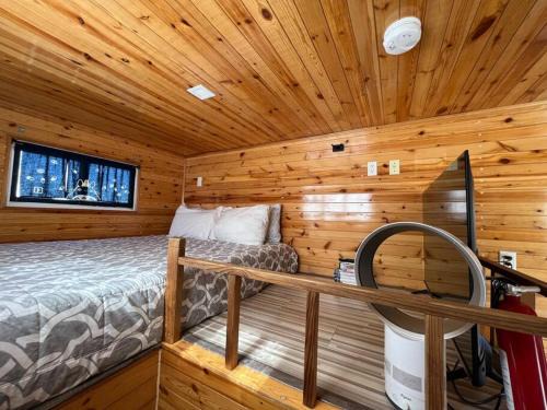 Valley Center House | Tiny House - mountain views close to everything