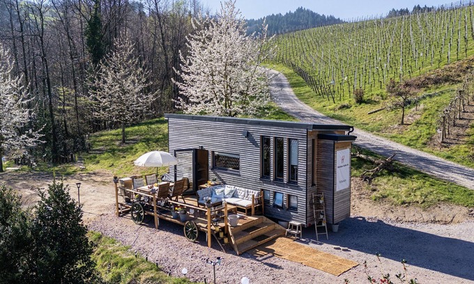 Oberkirch House | Tiny House 'Toftaholm' with Private Terrace, Wi-Fi and Air Conditioning