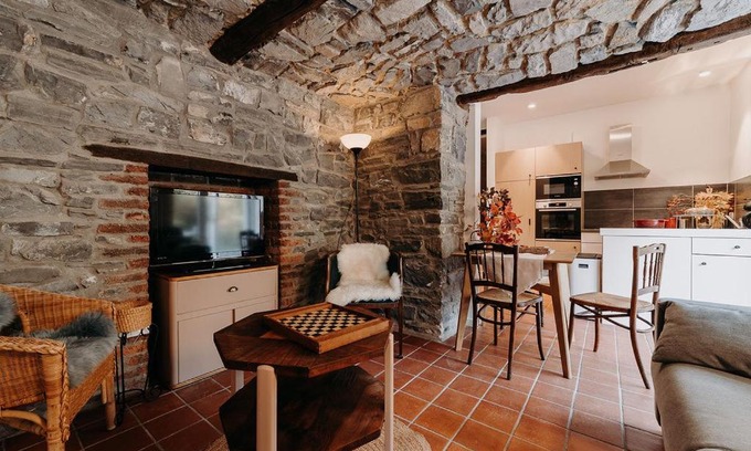 Maredret Apartment | Tiny stone