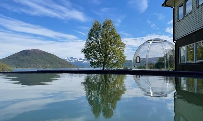 Tjeldsund House | Tjeldøya Slott